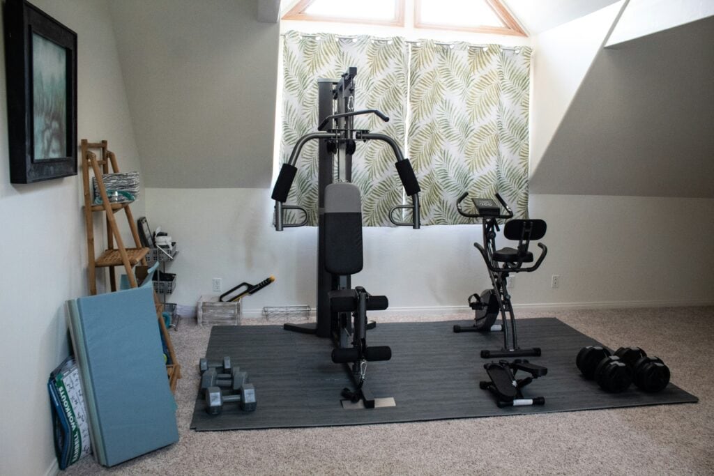 How to Build a Home Gym on a Budget 🏋️‍♂️